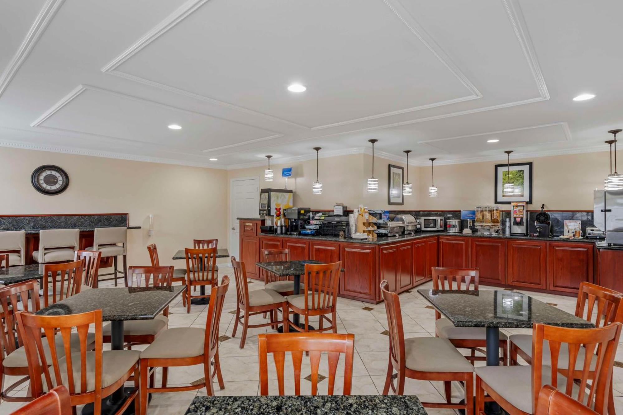 皮尼伍兹贝斯特韦斯特酒店 Atlanta 外观 照片